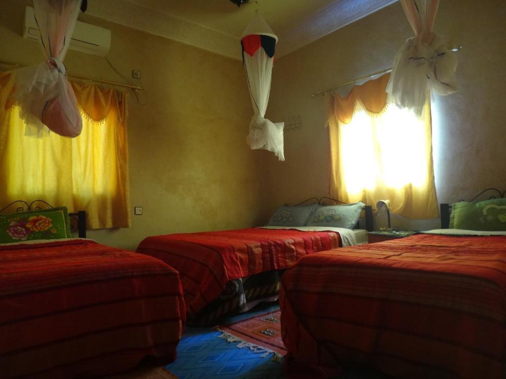 Maison D'Hotes Le Ciel Bleu Tinghir Cameră foto
